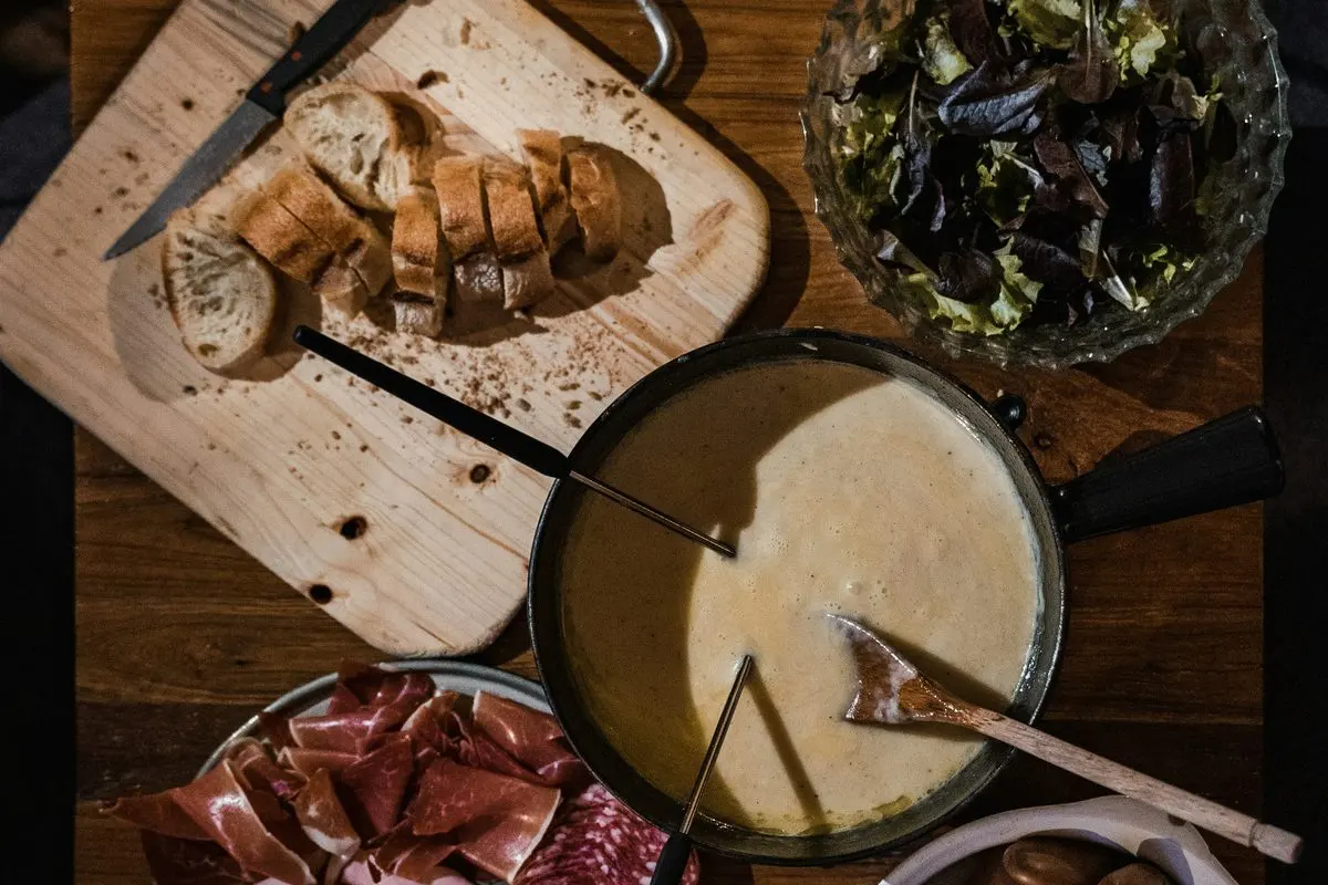 Restaurant Reservations & Local Experiences
